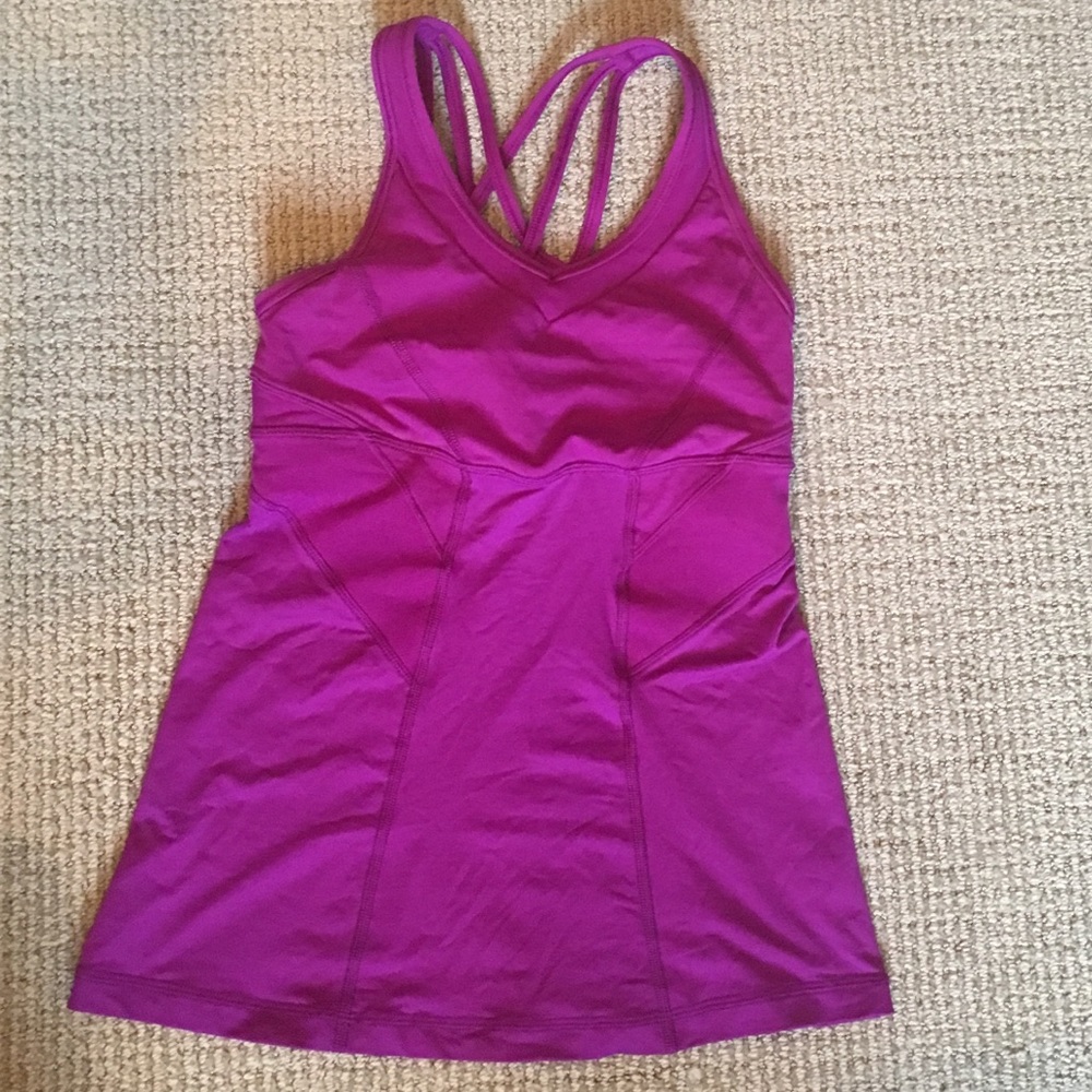 Lululemon Size 4 Tank Top Built in Bra